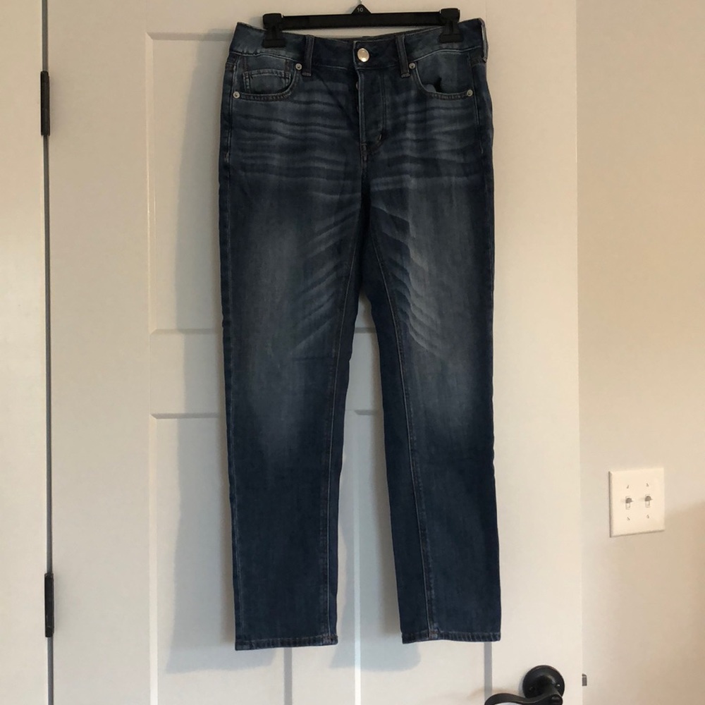 American Eagle Tomgirl Jeans Size 4